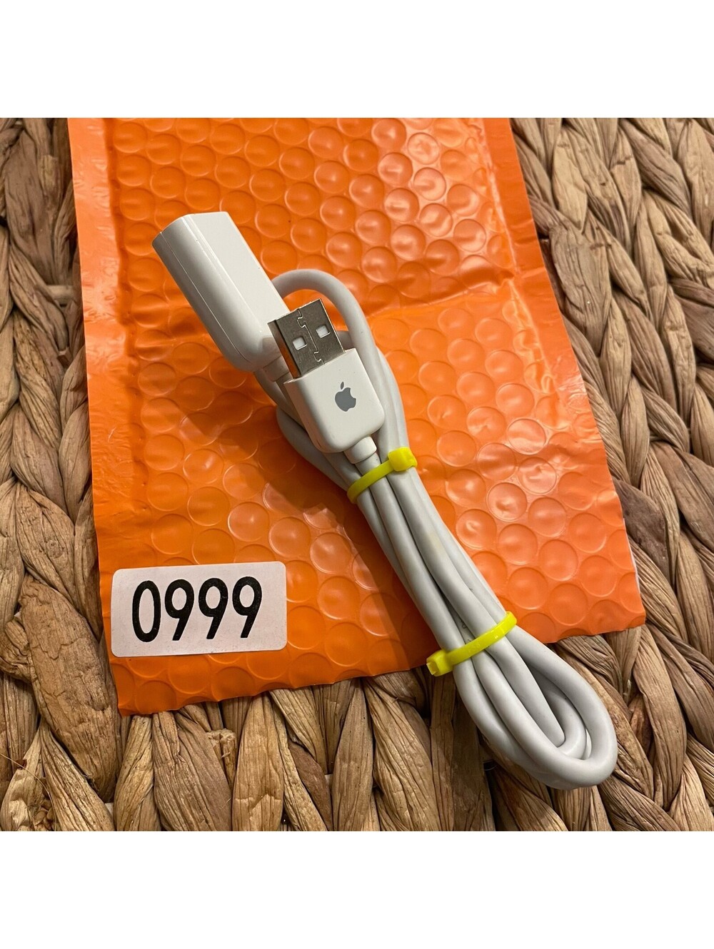 ✅Apple USB Extension Cable for A1243 Wired Keyboard White and others #️⃣0999